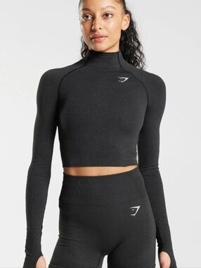 NWOT Gymshark Cropped Long Sleeve Top – Size XL